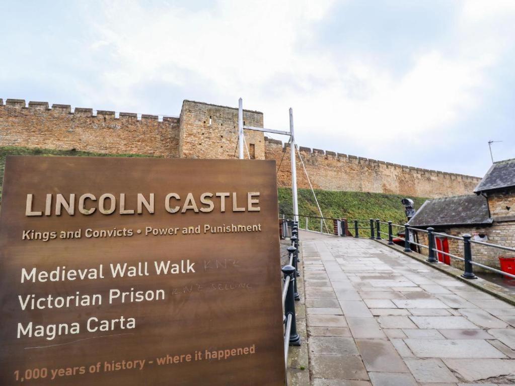 Castle Mount Apartment Lincoln Exterior photo